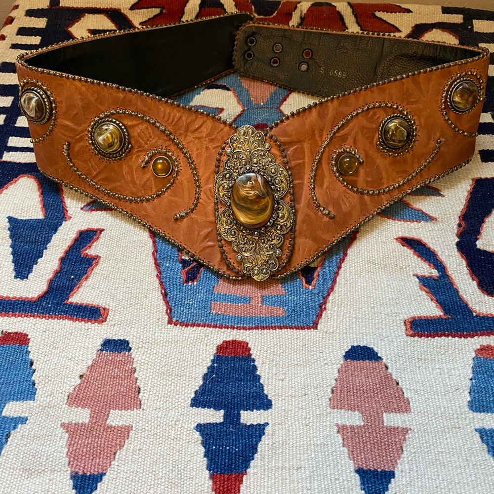 Vintage leather belt by Nina Arjani